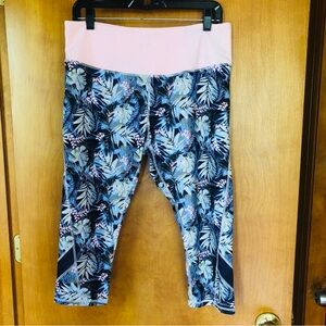 NWOT: Floral Print ladies Leggings with Pink Waistband